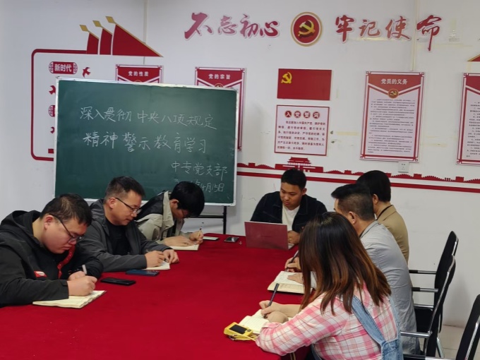 王榮領(lǐng)學(xué)照片_副本.jpg