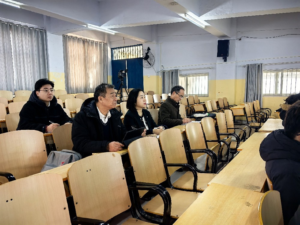 2025年全省高校秋季學(xué)期思政課“大聽課 大調(diào)研”第十四調(diào)研組蒞臨我校調(diào)研指導(dǎo)
